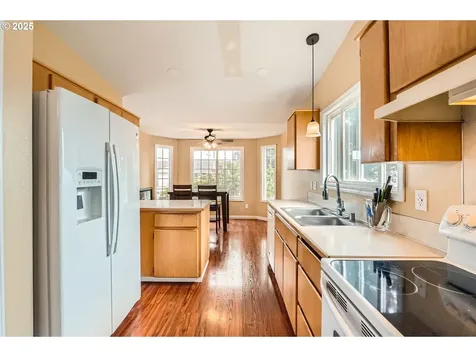 15619 NE Hickory Street Vancouver WA 98682