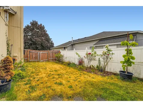 15619 NE Hickory Street Vancouver WA 98682