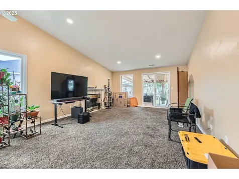 15619 NE Hickory Street Vancouver WA 98682
