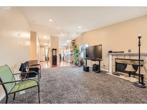 15619 NE Hickory Street Vancouver WA 98682