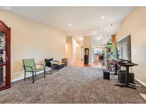 15619 NE Hickory Street Vancouver WA 98682