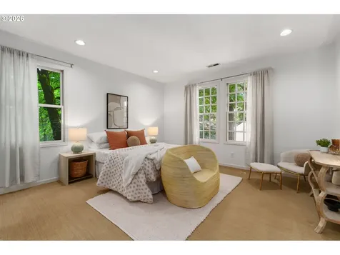 15451 Village Drive Lake Oswego OR 97034