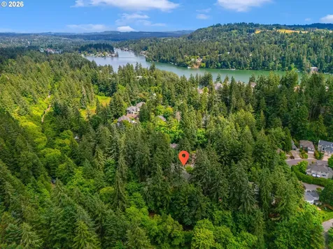 15451 Village Drive Lake Oswego OR 97034