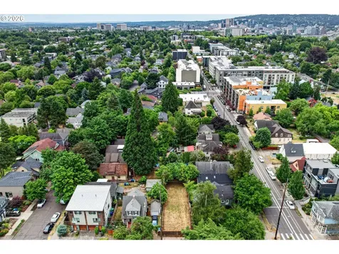 24 NE Going Street Portland OR 97211