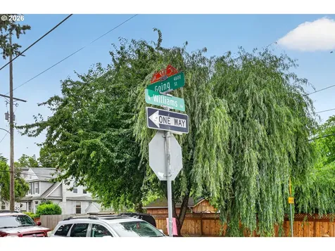 24 NE Going Street Portland OR 97211