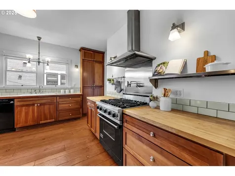 4823 NE 21st Avenue Portland OR 97211