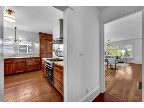 4823 NE 21st Avenue Portland OR 97211
