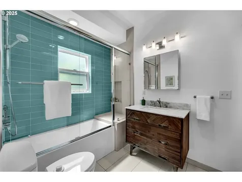 4823 NE 21st Avenue Portland OR 97211