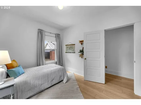 4823 NE 21st Avenue Portland OR 97211
