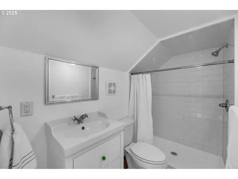4823 NE 21st Avenue Portland OR 97211