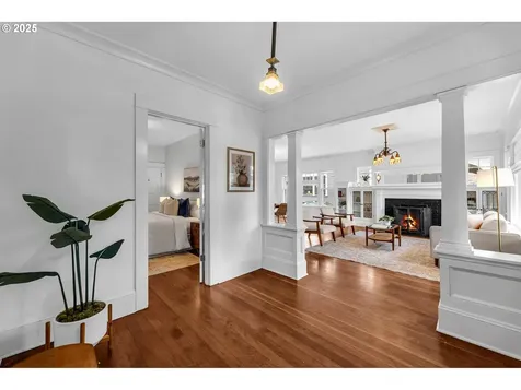 4823 NE 21st Avenue Portland OR 97211