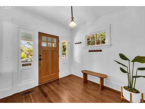 4823 NE 21st Avenue Portland OR 97211