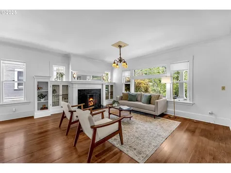 4823 NE 21st Avenue Portland OR 97211