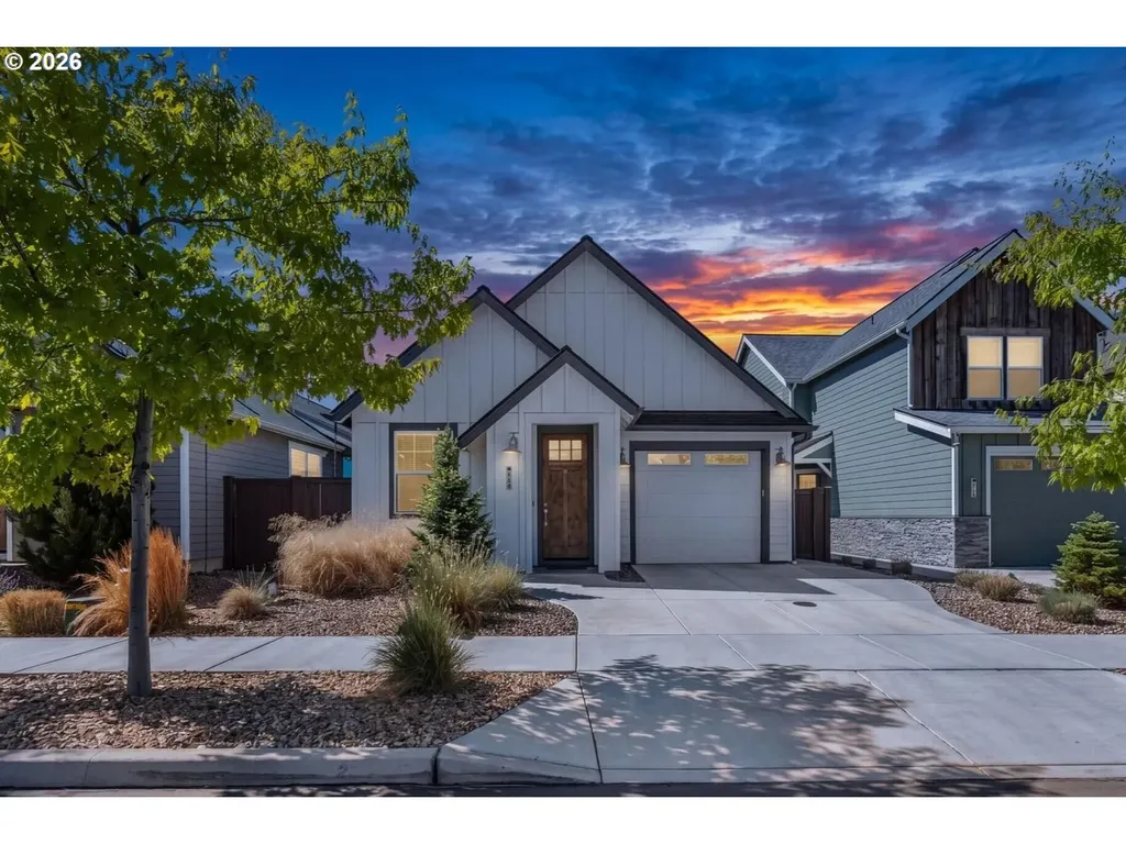 4124 SW Coyote Avenue Redmond OR 97756