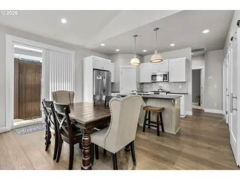 4124 SW Coyote Avenue Redmond OR 97756