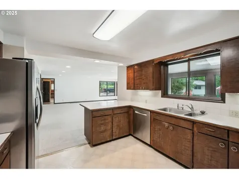 28040 SE Stark Street Troutdale OR 97060