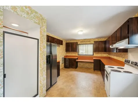 28040 SE Stark Street Troutdale OR 97060