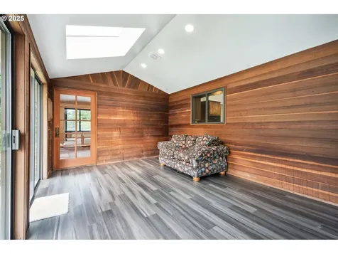 28040 SE Stark Street Troutdale OR 97060