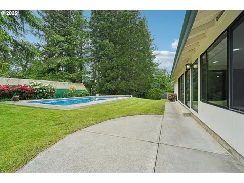 28040 SE Stark Street Troutdale OR 97060