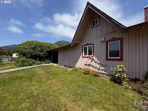 14674 Wollam Road Brookings OR 97415