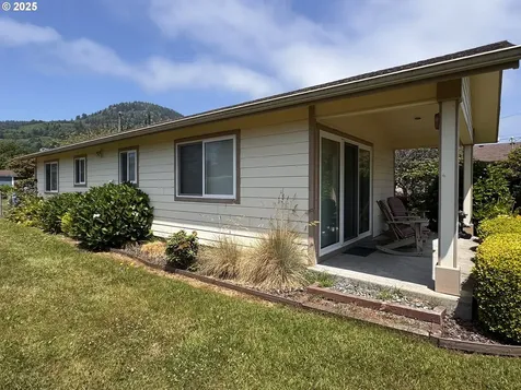 14674 Wollam Road Brookings OR 97415