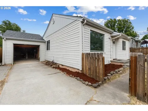 3009 SW Isaac Avenue Pendleton OR 97801