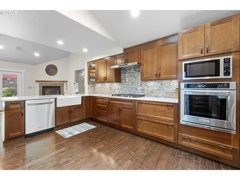 11465 SW 92nd Avenue Portland OR 97223