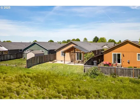 5914 Avalon Street Eugene OR 97402