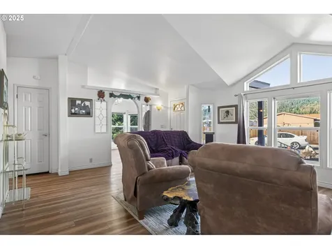 1316 Sunny Court Sutherlin OR 97479