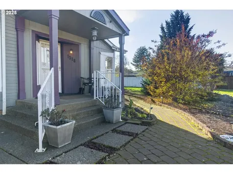 1316 Sunny Court Sutherlin OR 97479