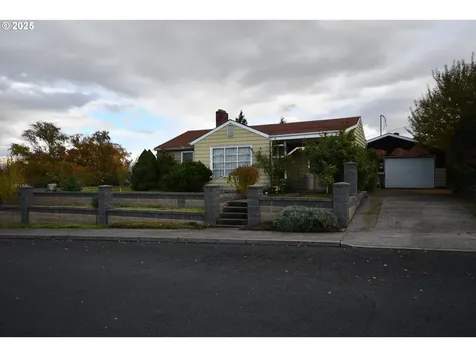 1300 View Court The Dalles OR 97058
