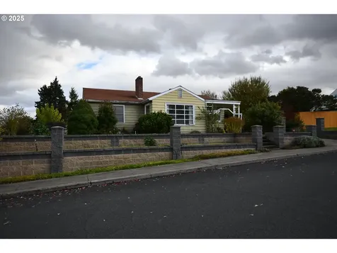1300 View Court The Dalles OR 97058