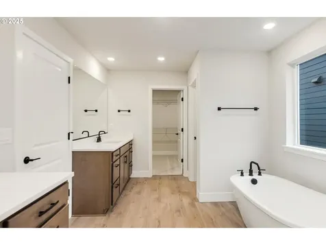 3590 W 4th Street Washougal WA 98671