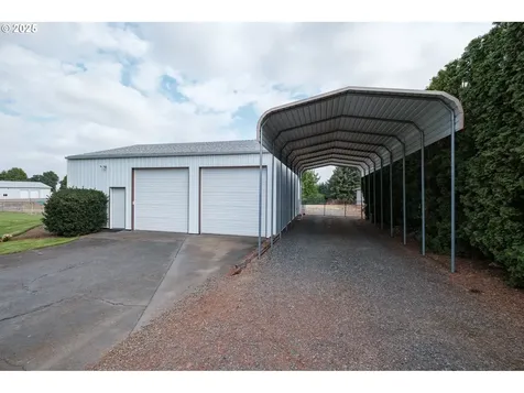 5058 Charleston Drive SE Salem OR 97317