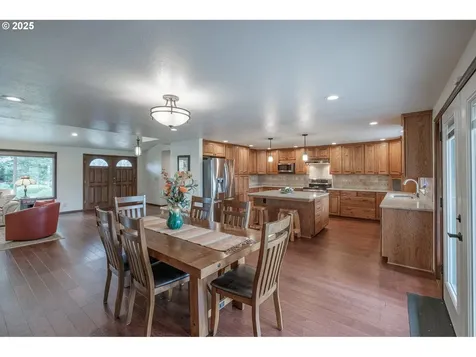 5058 Charleston Drive SE Salem OR 97317