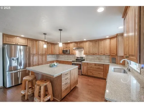 5058 Charleston Drive SE Salem OR 97317