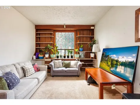 17935 SE Pine Street Portland OR 97233