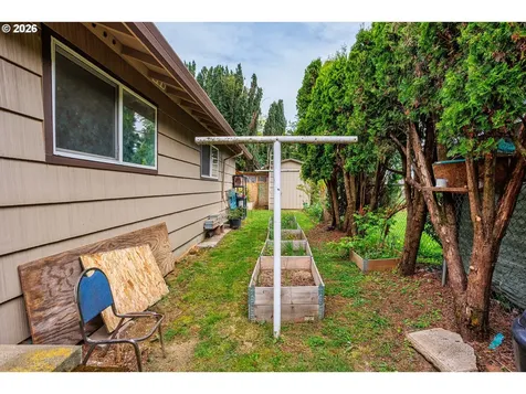 17935 SE Pine Street Portland OR 97233