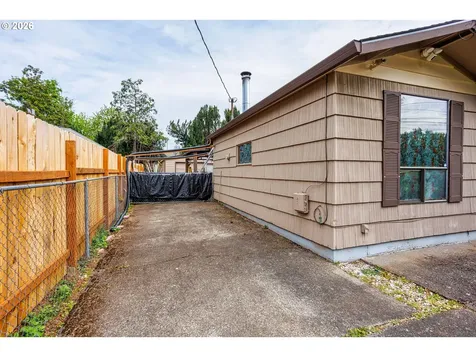 17935 SE Pine Street Portland OR 97233