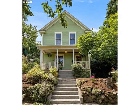 2346 SE Woodward Street Portland OR 97202