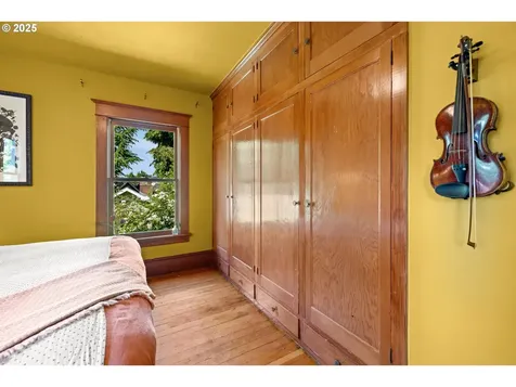 2346 SE Woodward Street Portland OR 97202