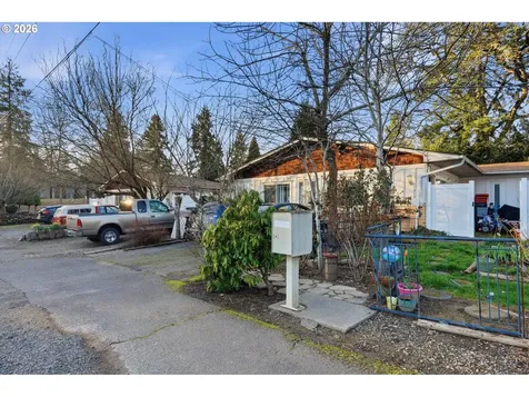 1213 Oakhill Avenue SE Salem OR 97302