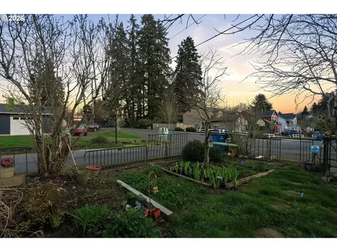 1213 Oakhill Avenue SE Salem OR 97302