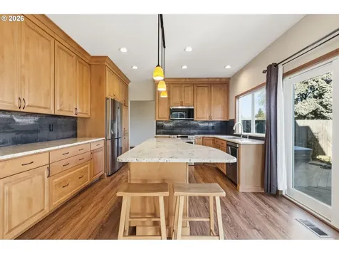 17512 NW Fieldstone Drive Beaverton OR 97006