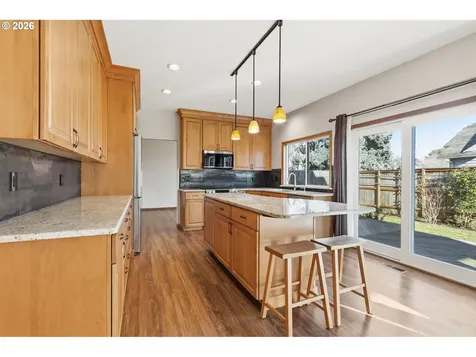 17512 NW Fieldstone Drive Beaverton OR 97006