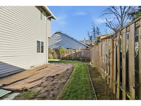 17512 NW Fieldstone Drive Beaverton OR 97006