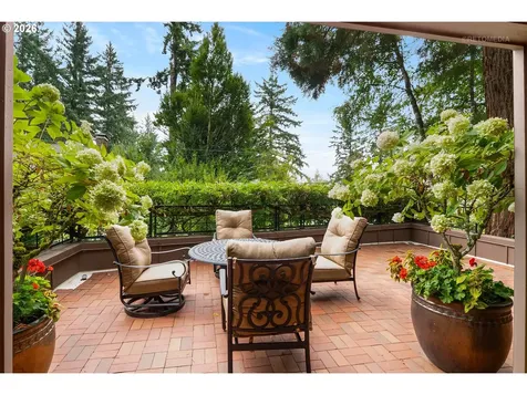 2801 SW Hillsboro Street Portland OR 97239