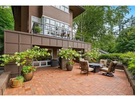 2801 SW Hillsboro Street Portland OR 97239