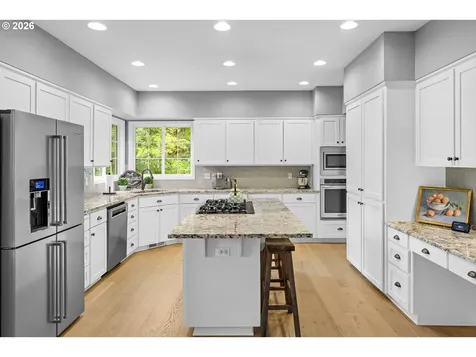 10581 NW Lost Park Drive Portland OR 97229