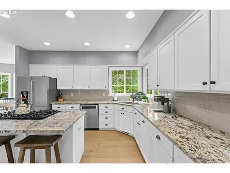 10581 NW Lost Park Drive Portland OR 97229